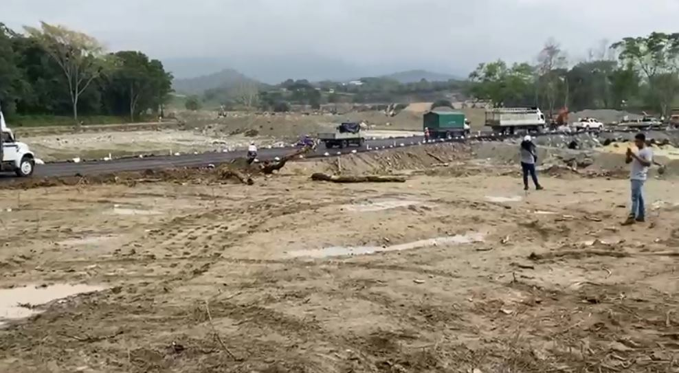 Gobierno habilita paso vehicular en ruta al Atlántico en tiempo récord