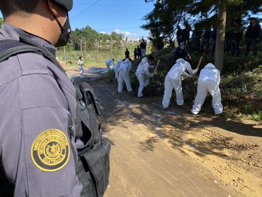 Privados de libertad realizan trabajos de recapeo en Fraijanes