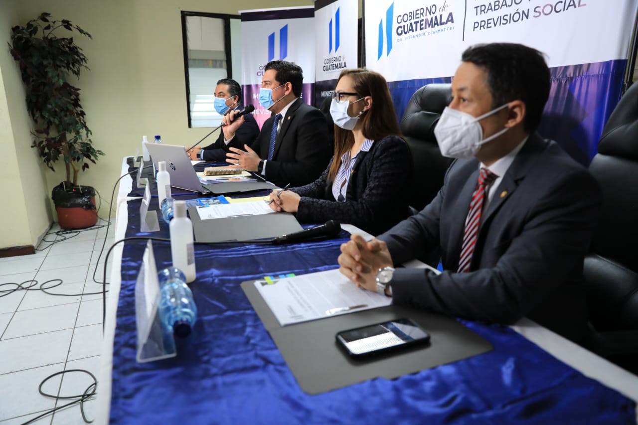 Autoridades del Ministerio de Trabajo y Previsión Social
