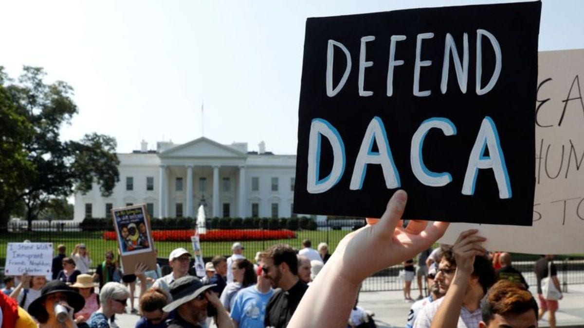 Juez ordena al Gobierno de Estados Unidos restaurar el programa DACA