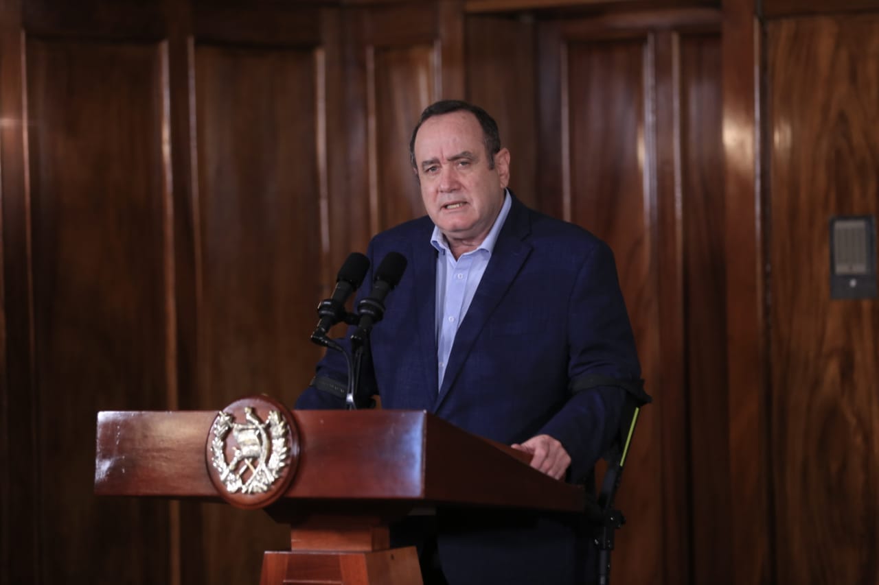 Presidente Alejandro Giammattei en Casa Presidencial