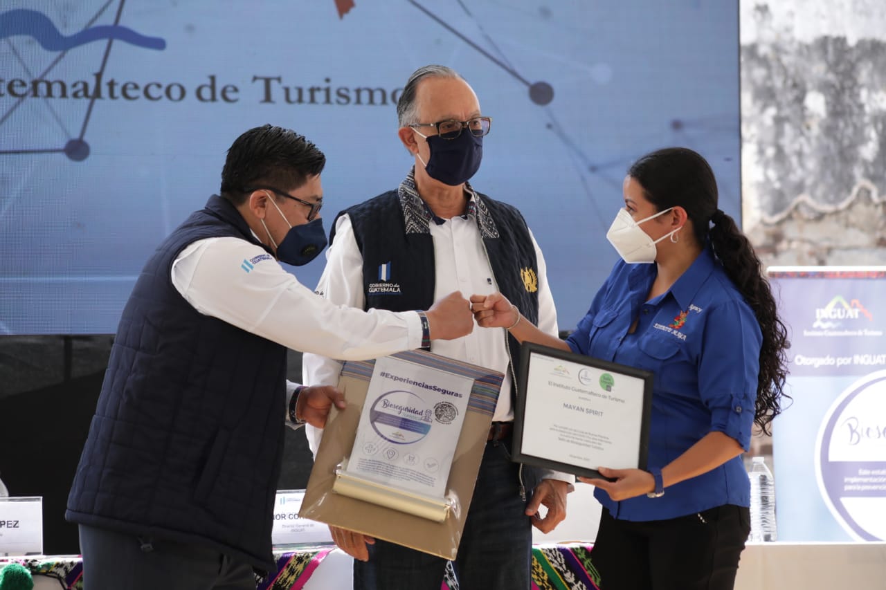 Certifican a 28 empresas de La Antigua Guatemala con el sello de bioseguridad