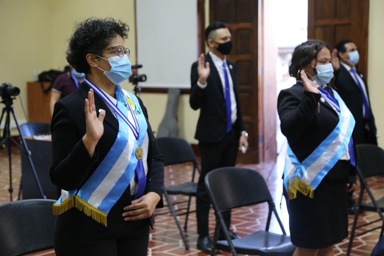 Gradúan primera promoción de bachilleres del proyecto modelo de convivencia ciudadana