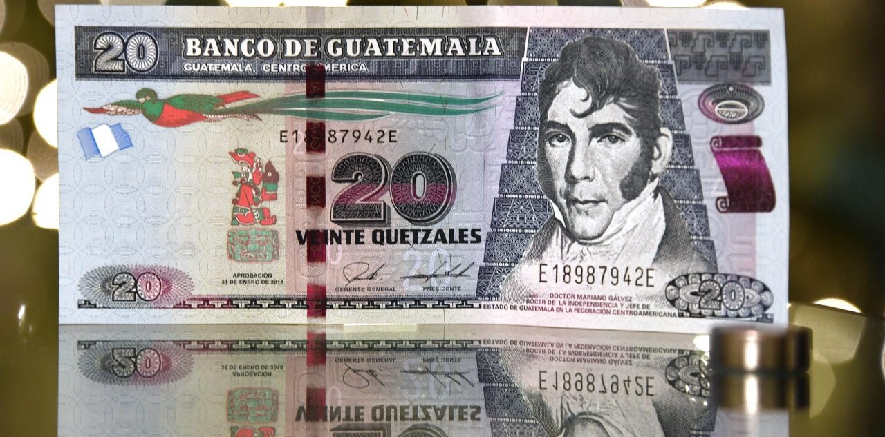Así ha cambiado el billete de 20 quetzales desde su creación