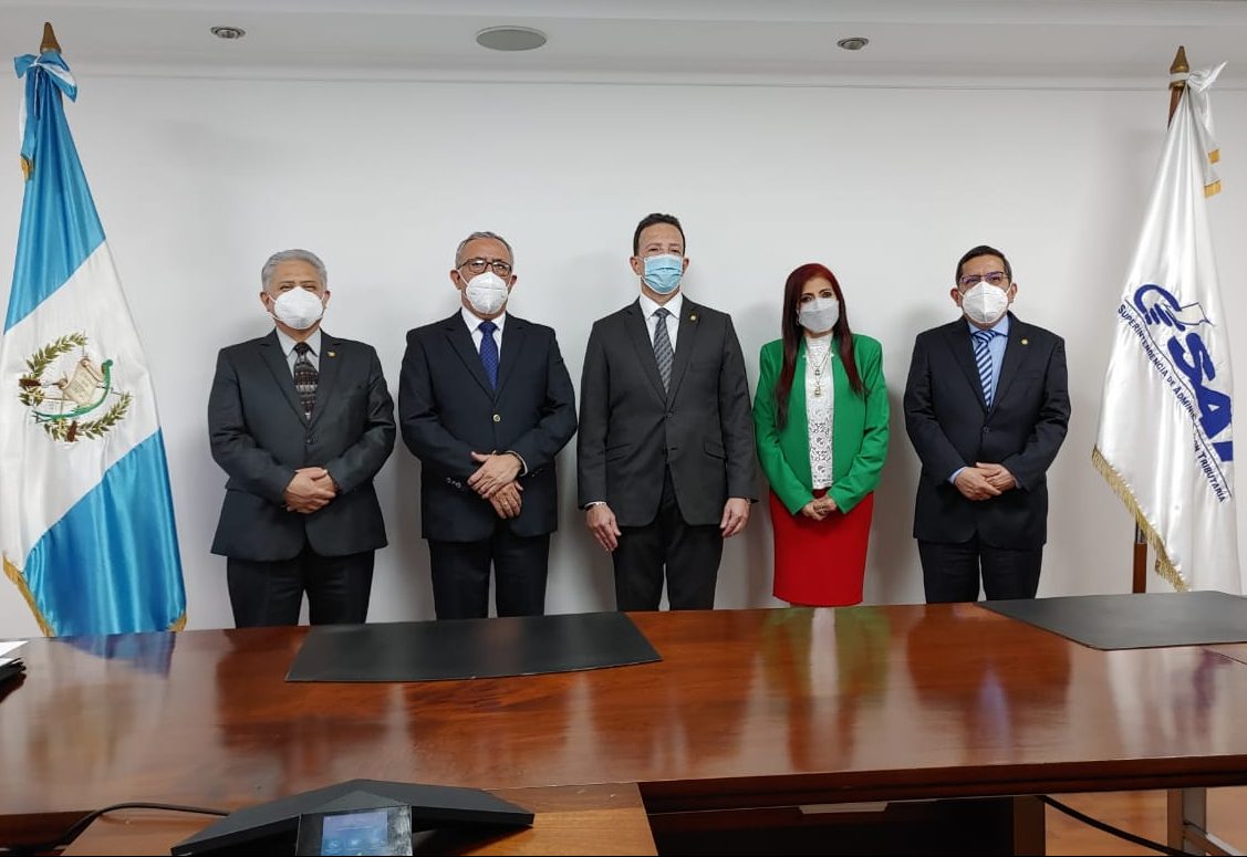 Juramentan a nuevos integrantes del Directorio de la SAT