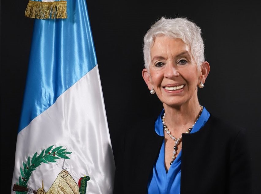 Fallece diputada y exministra de Gobernación, Adela Camacho de Torrebiarte
