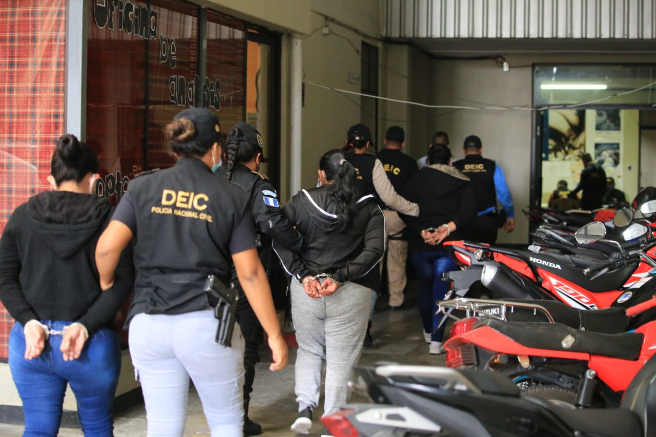 Desarticulan dos estructuras de mujeres dedicadas al robo de mercadería