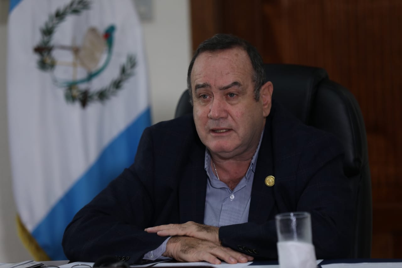 presidente Alejandro Giammattei en reunión virtual Sica