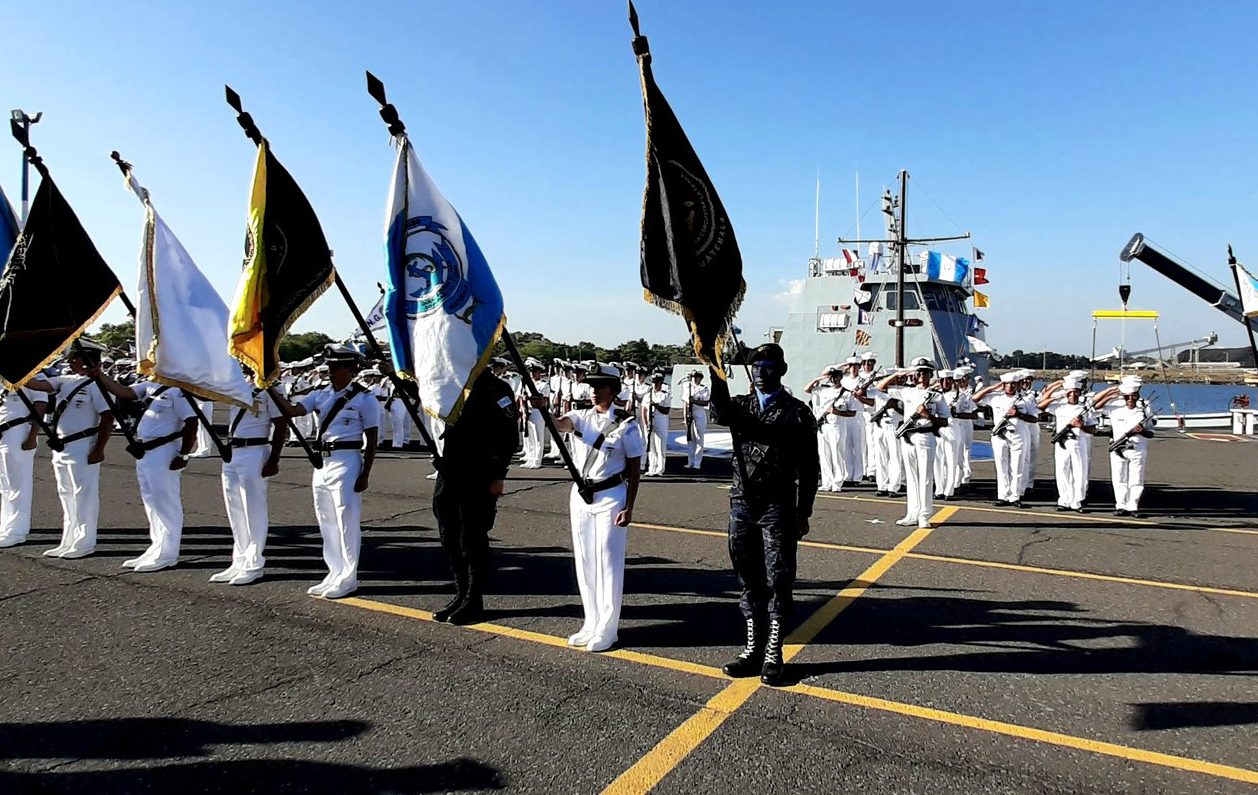 Marina de la Defensa Nacional celebra su 62 aniversario