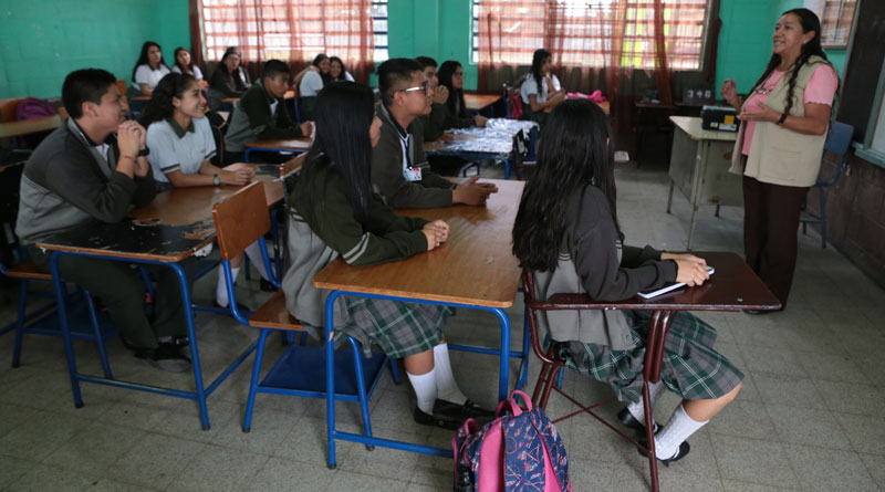 Emiten normativa para determinar proceso de oposición para nombramientos de docentes de educación media