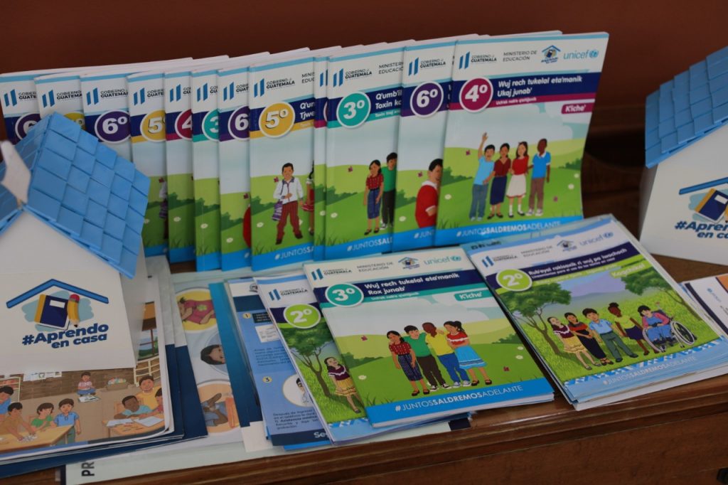 Estudiantes reciben más de 4 millones de libros y textos escolares en 2020