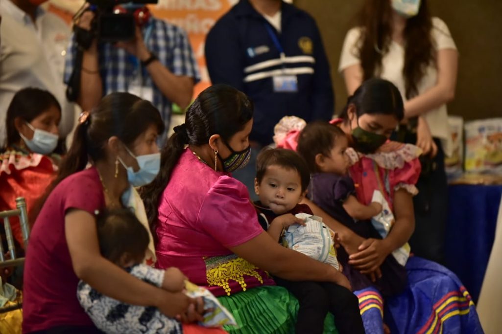 Madres de Chiquimula agradecen entrega de alimento complementario