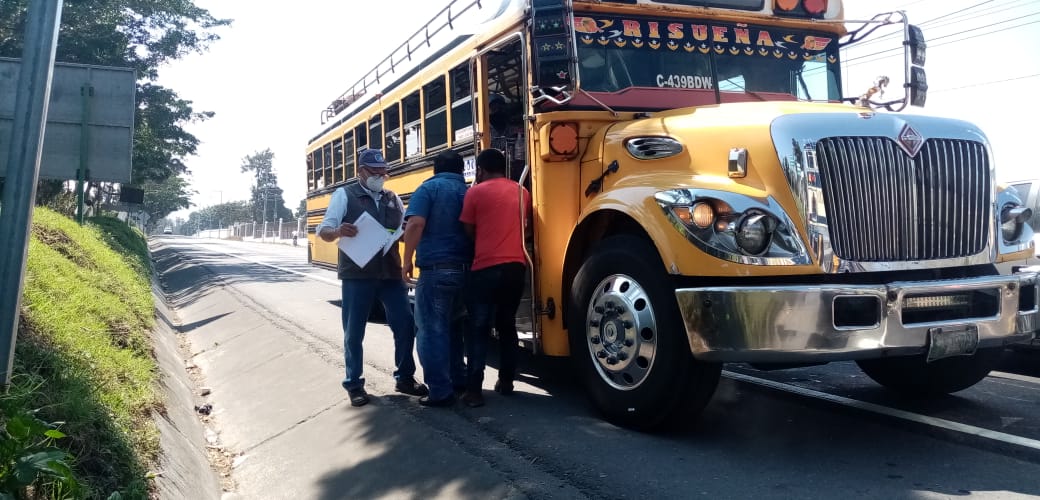 Multan a unidades de transporte extraurbano por no cumplir con protocolos sanitarios