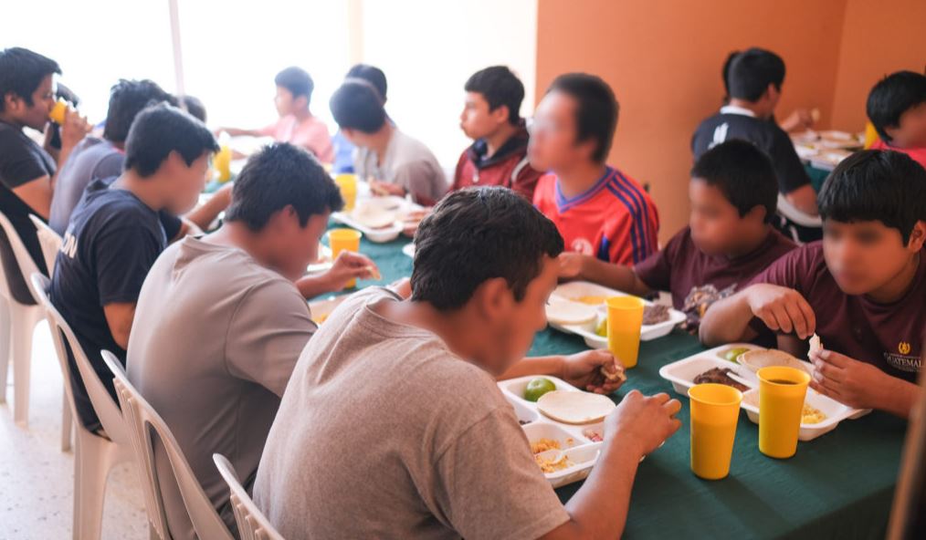 Jóvenes bajo protección del Estado disfrutan cambio de instalaciones