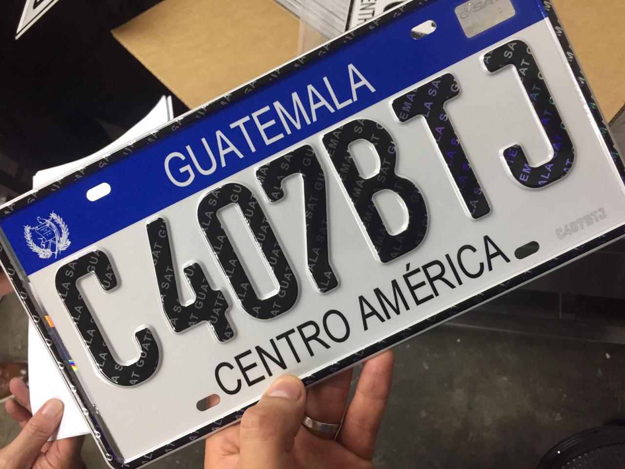 Placas metálicas