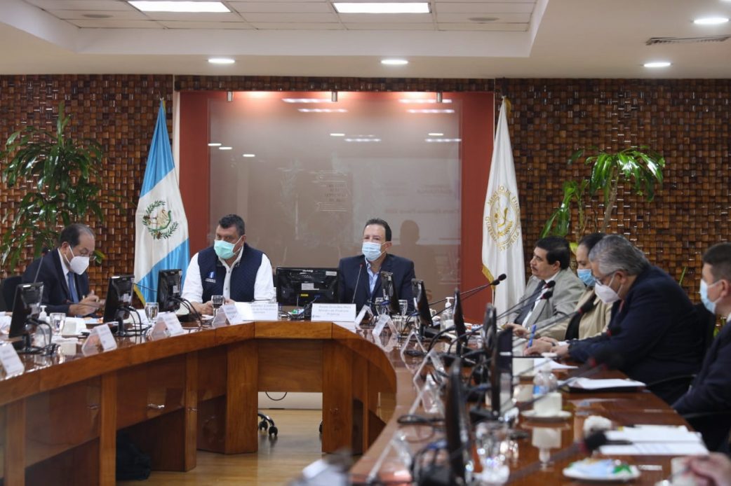 Ejecutivo reanuda discusiones para definir propuesta de Presupuesto 2021