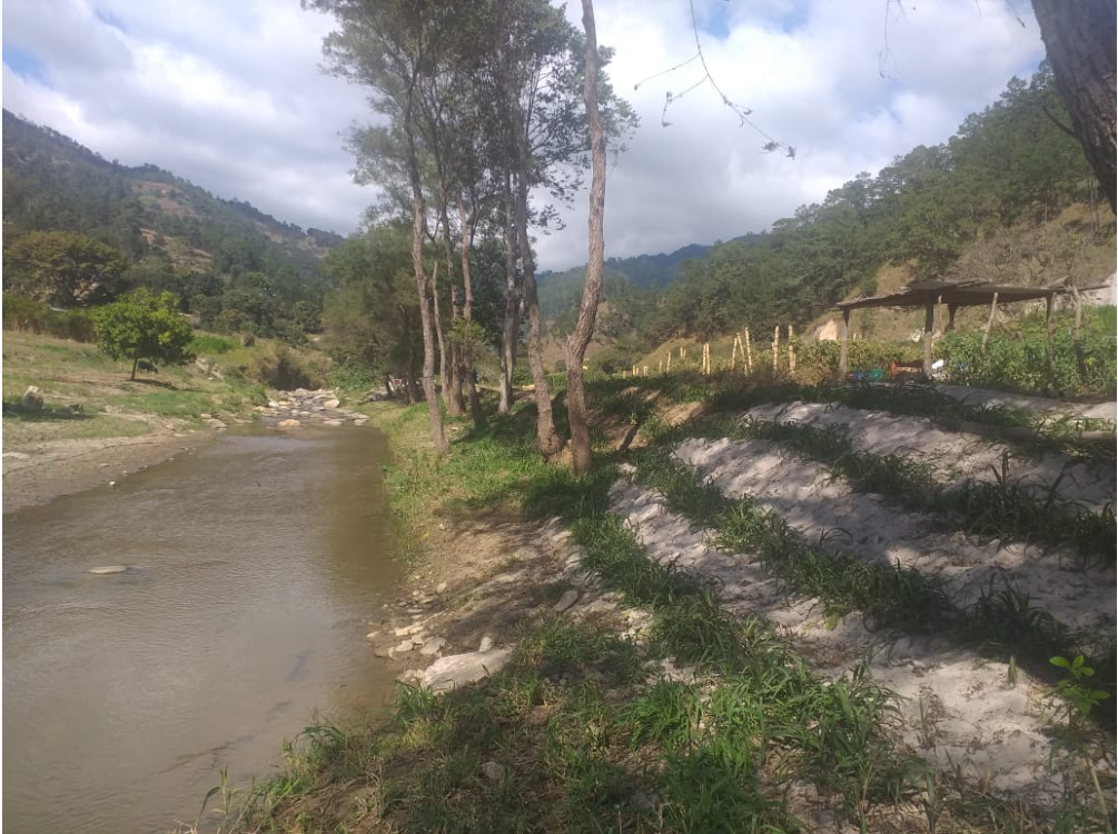 Implementan plan de restauración y conservación del río Caquil