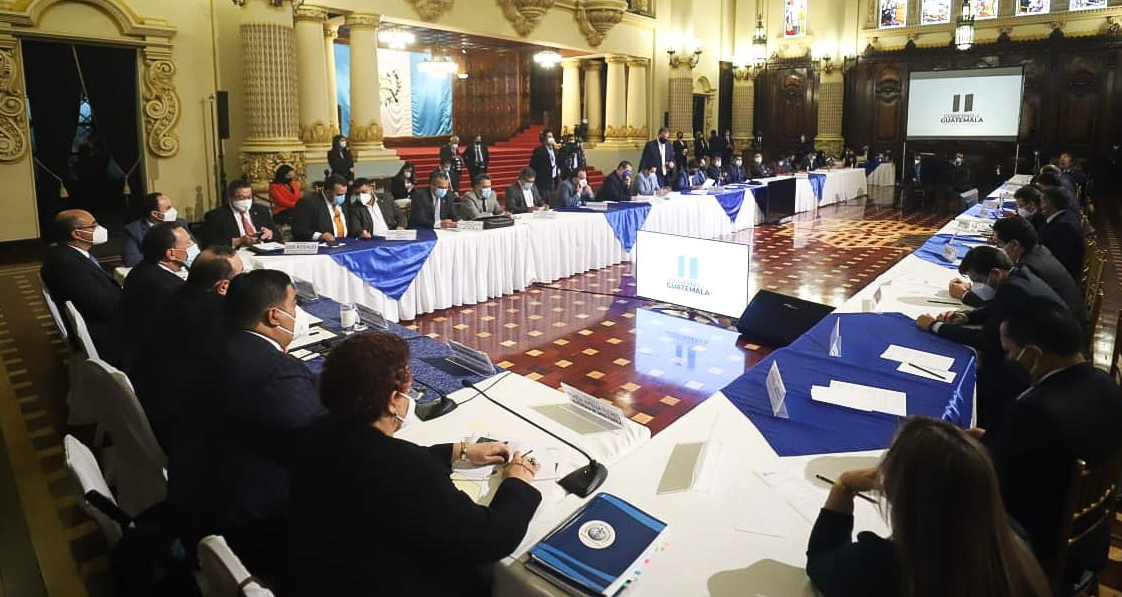 Jefes de bloque apoyan aprobación de urgencia nacional de iniciativa para compra de vacunas