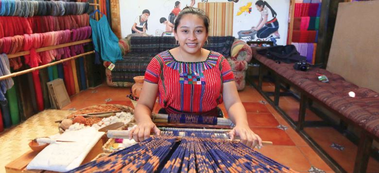Capacitan a más de 3 mil jóvenes sobre derechos de los pueblos indígenas