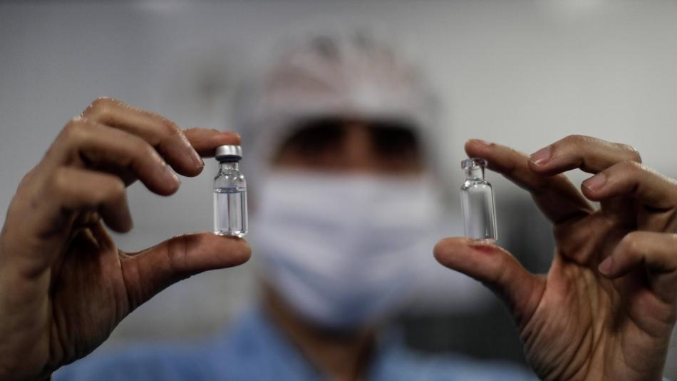 Gobierno garantiza gratuidad de vacuna contra el coronavirus