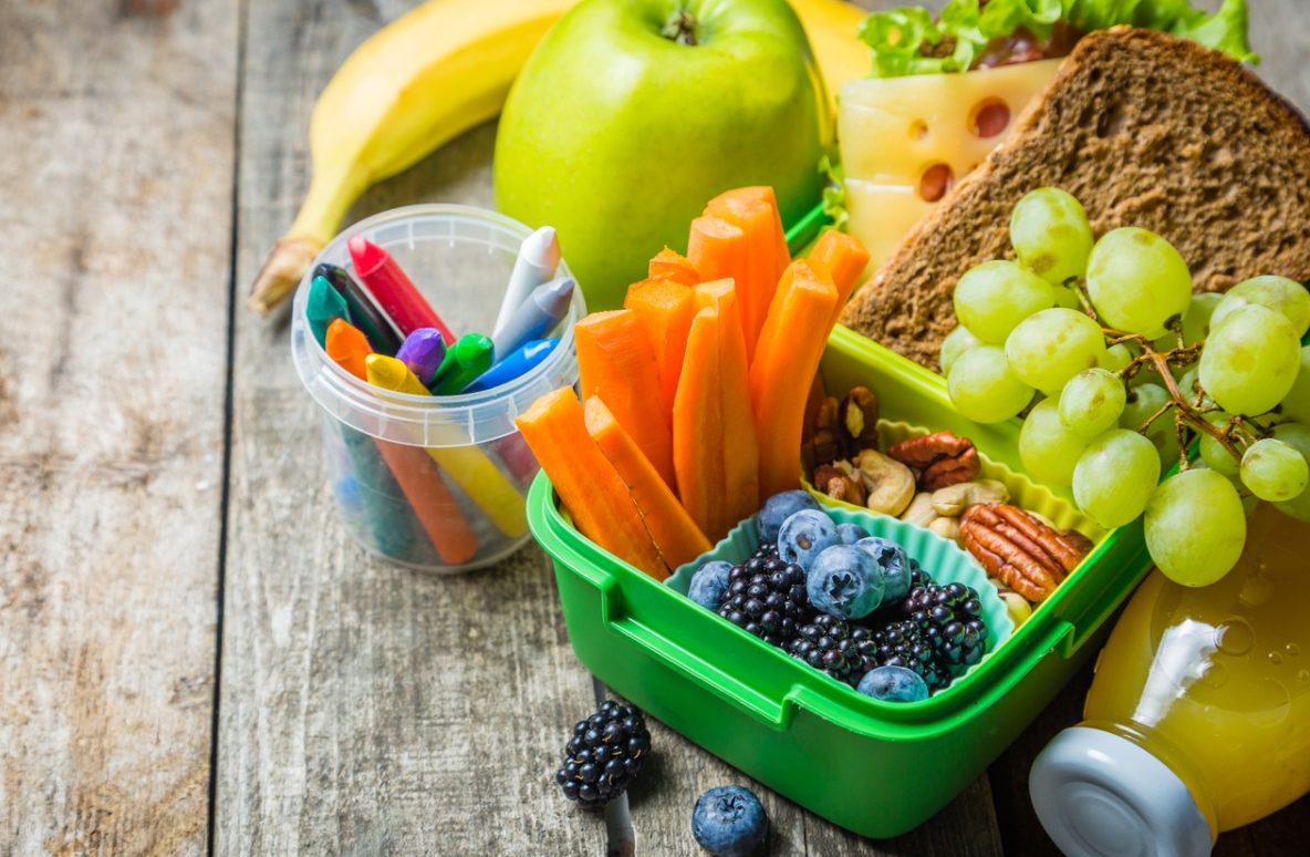 Cómo preparar una lonchera saludable, aunque los niños reciban clases en casa