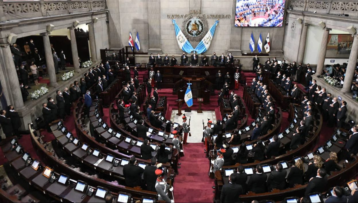 Asume nueva junta directiva del Congreso