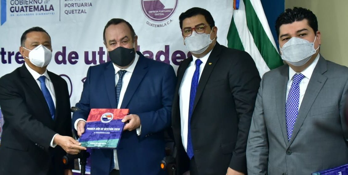 Portuaria Quetzal entrega utilidades de 2020 a municipalidades de Escuintla