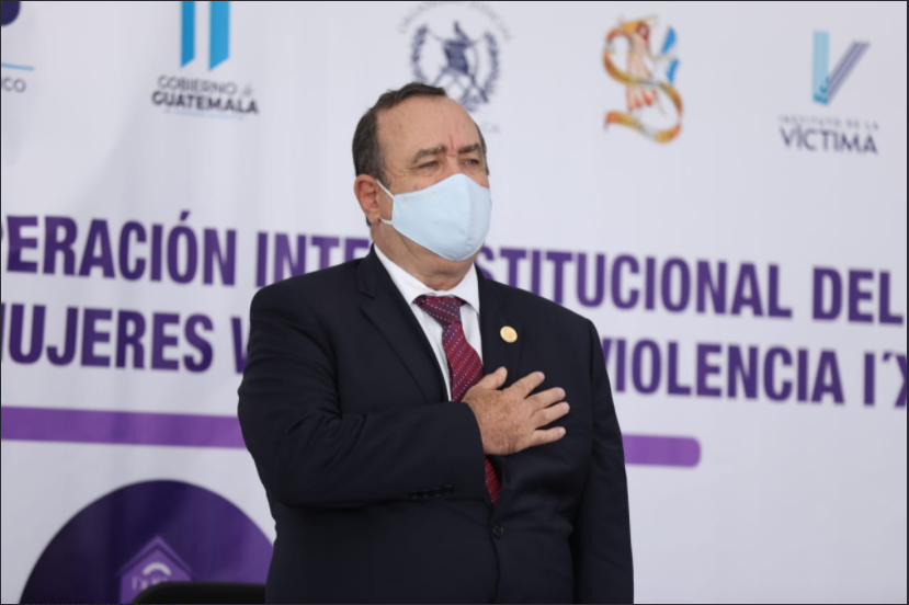 Presidente participa en firma de convenio de atención a mujeres víctimas de violencia