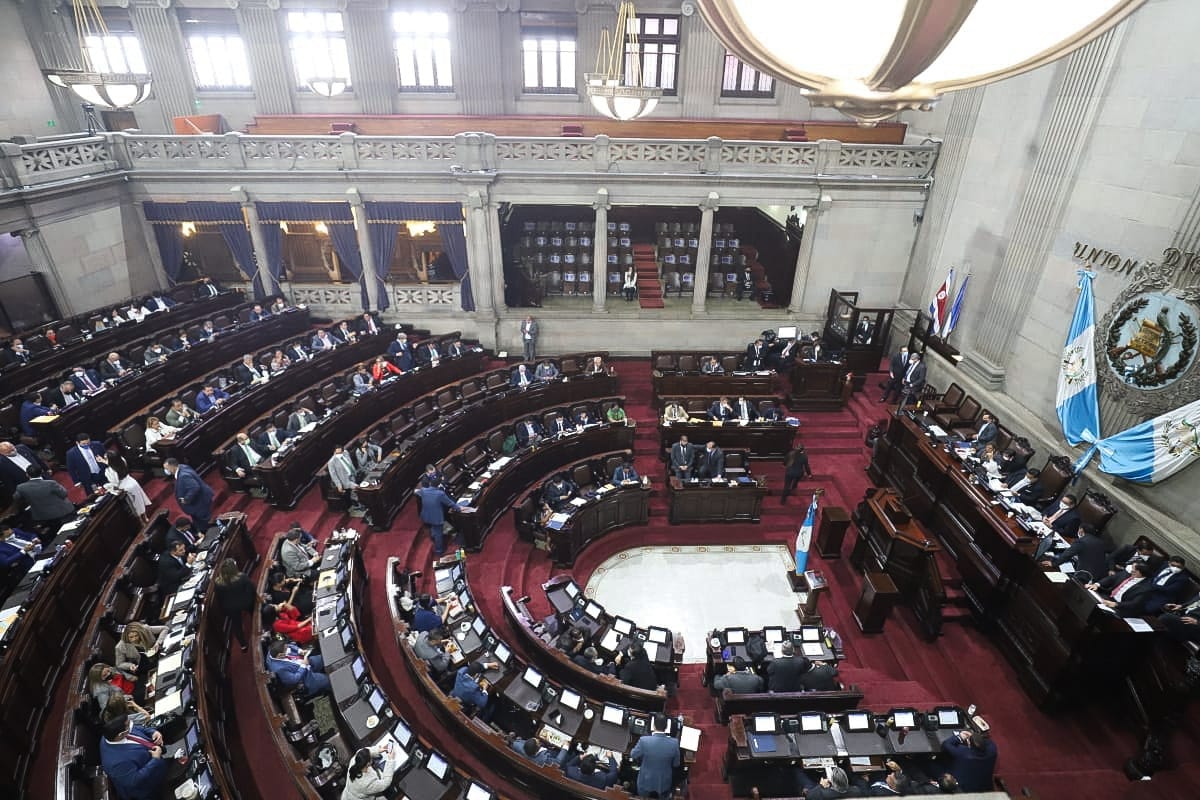 Congreso aprueba de urgencia nacional iniciativa para la compra de vacunas contra el coronavirus
