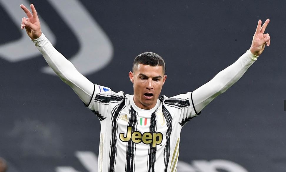 Cristiano Ronaldo salta al podio de la eternidad