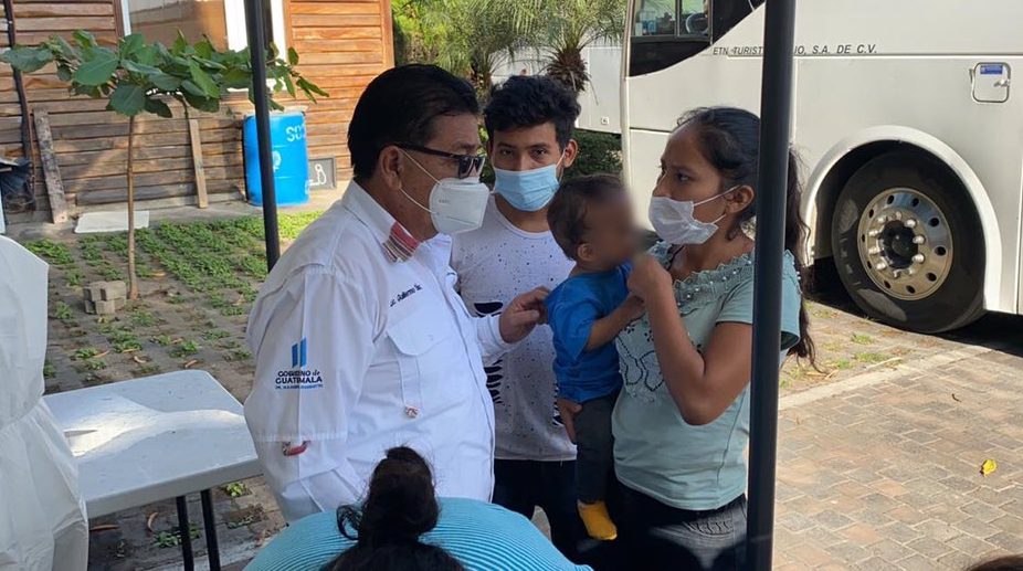 Director de Migración verifica asistencia en centro de recepción de San Marcos