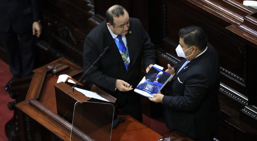 Primer Informe de Gobierno: Presidente llama a la unidad y la paz de los guatemaltecos