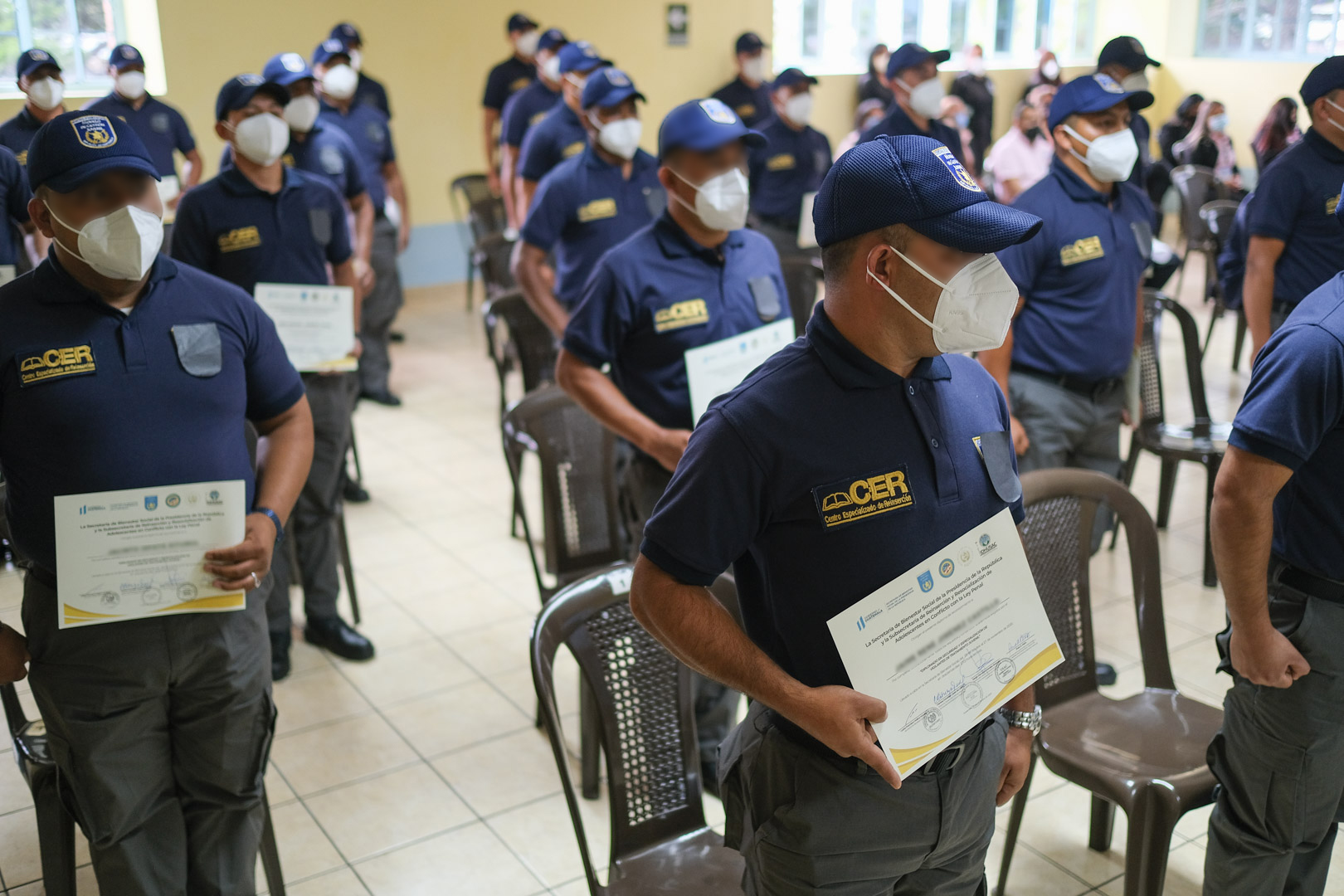 SBS gradúa a 32 agentes especializados en atención integral a los adolescentes