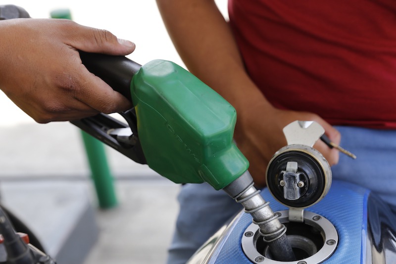 Alza en los precios del combustible se debe a factores internacionales, reitera el MEM