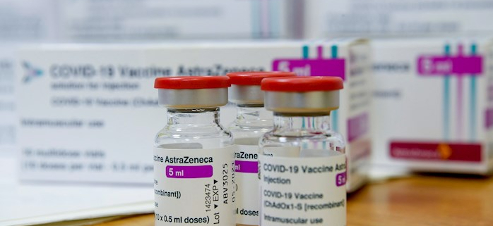 OMS avala uso de emergencia de dos versiones de la vacuna de AstraZeneca contra el COVID-19