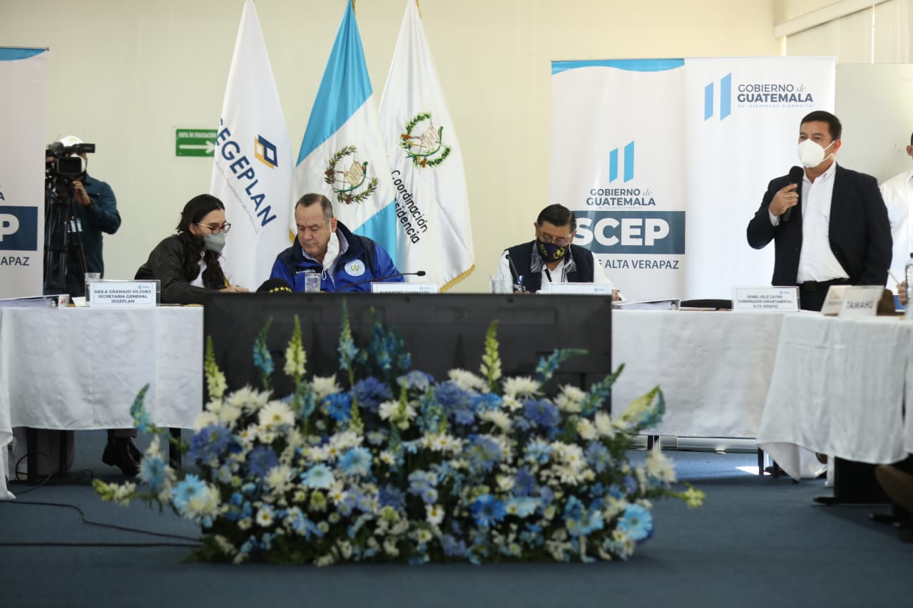 Presidente: “Vamos a iniciar la reconstrucción de Alta Verapaz con 73 viviendas”