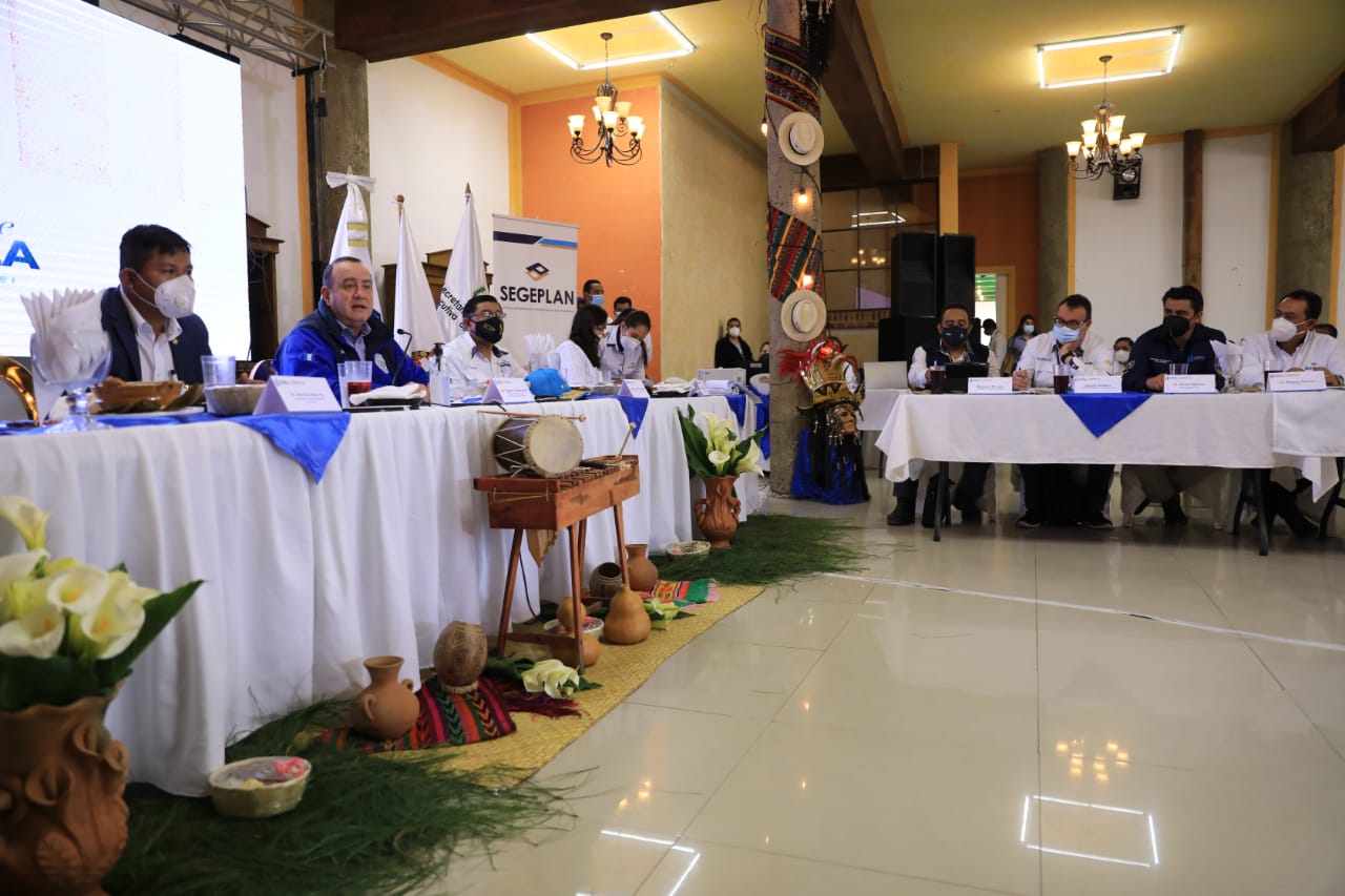 Presidente hace llamado a ejecutar proyectos municipales para promover desarrollo