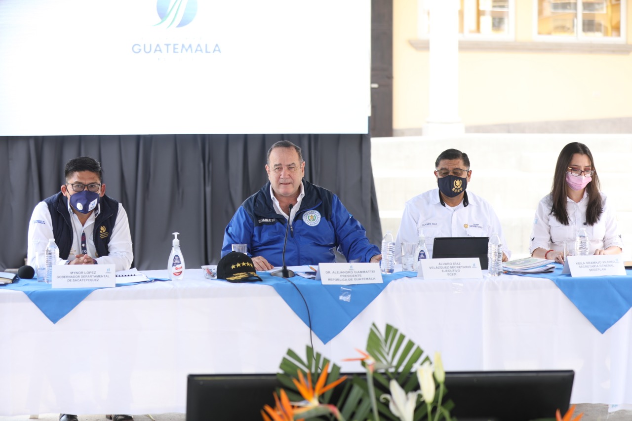 Presidente concluye giras departamentales en Sacatepéquez