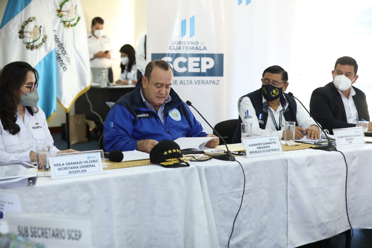 Alcaldes de Alta Verapaz agradecen apoyo del presidente Giammattei