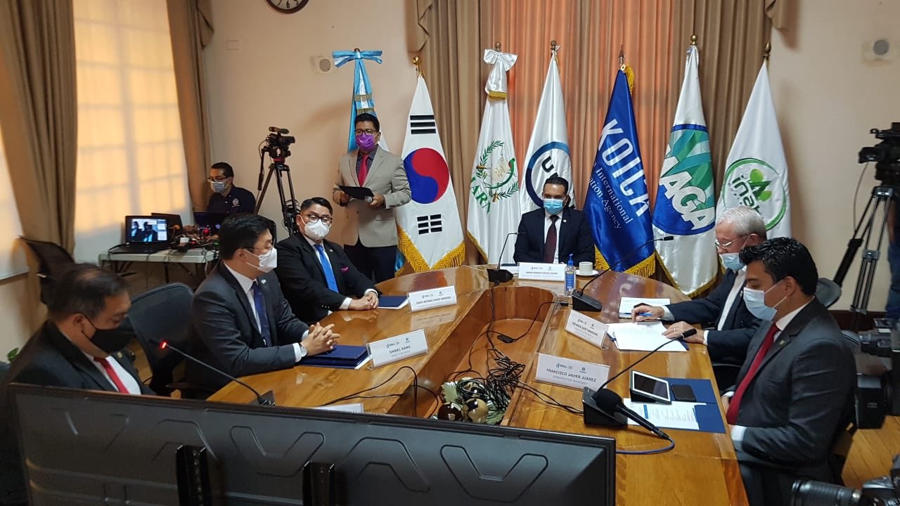 Reunión donde se presentó el proyecto del MARN