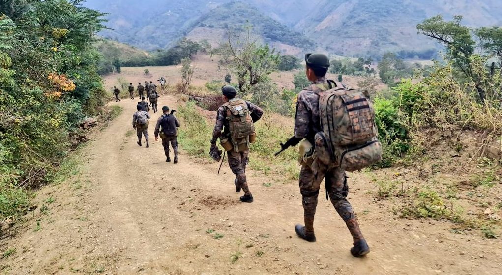 Ejército busca aeronave que violó el espacio aéreo