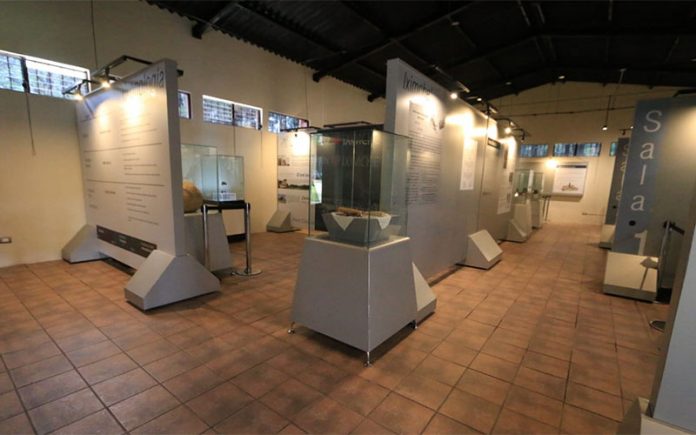 Conozca y transpórtese al museo del sitio arqueológico Iximché
