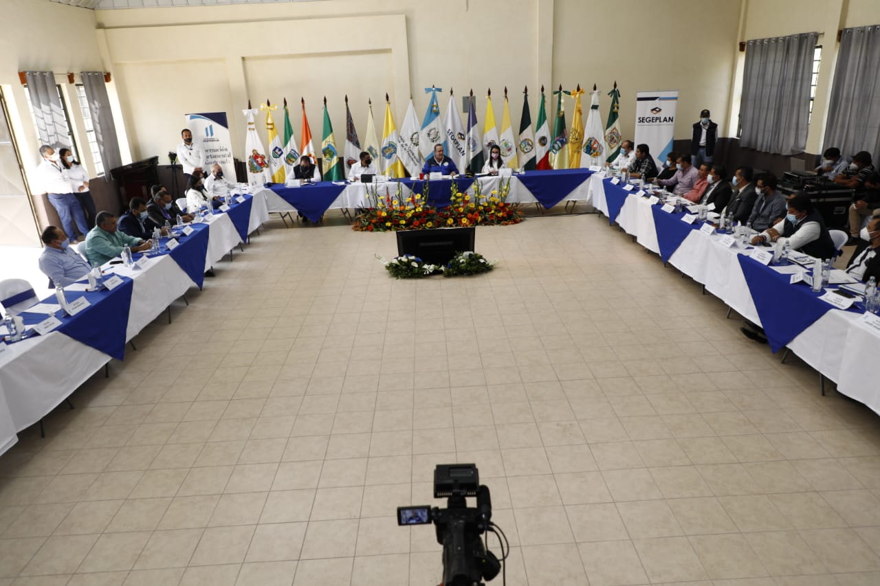 Presidente promueve el desarrollo local y la reactivación económica
