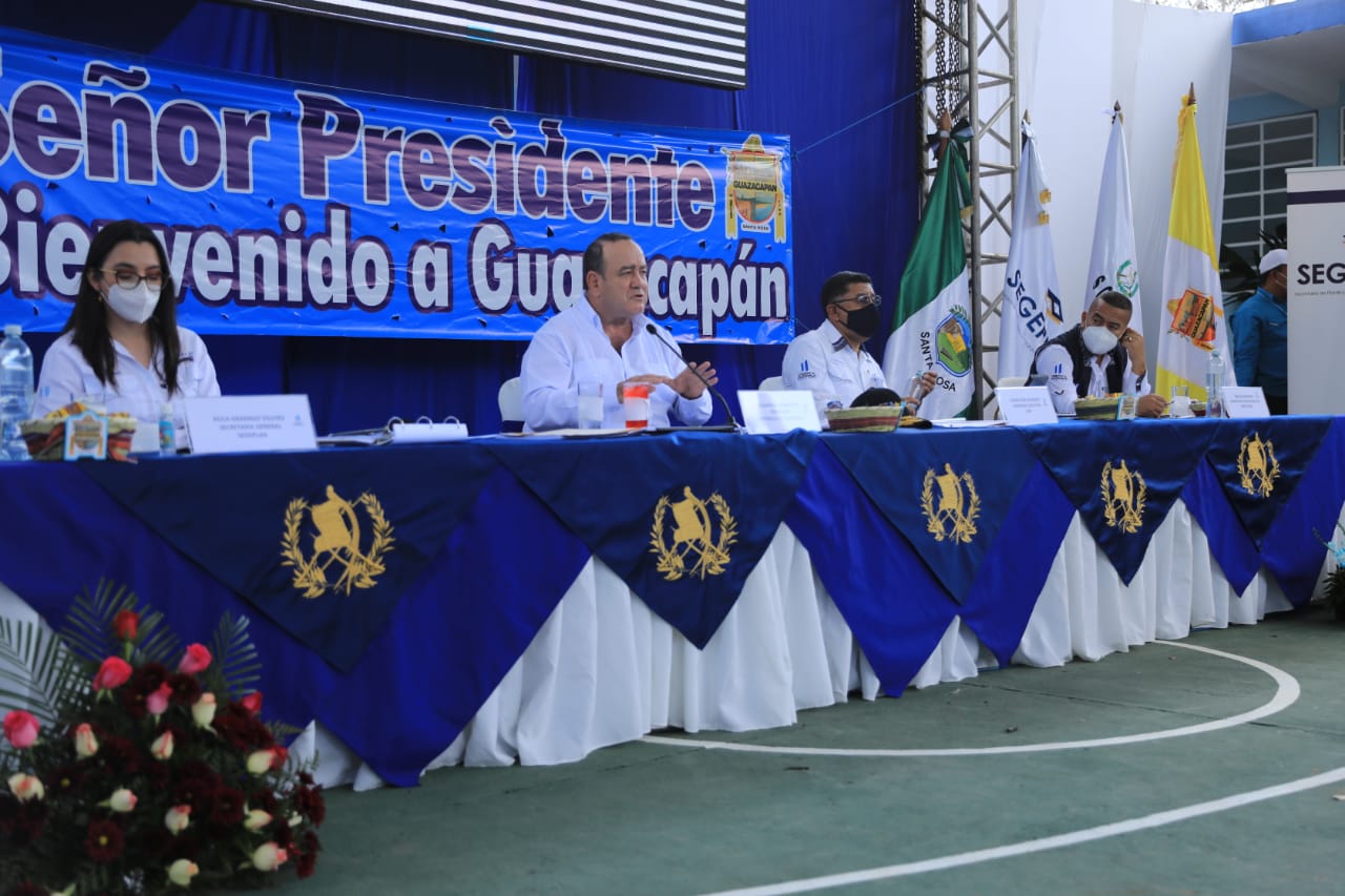 En Santa Rosa promueven proyectos de desarrollo de economía local, educación, agua y saneamiento