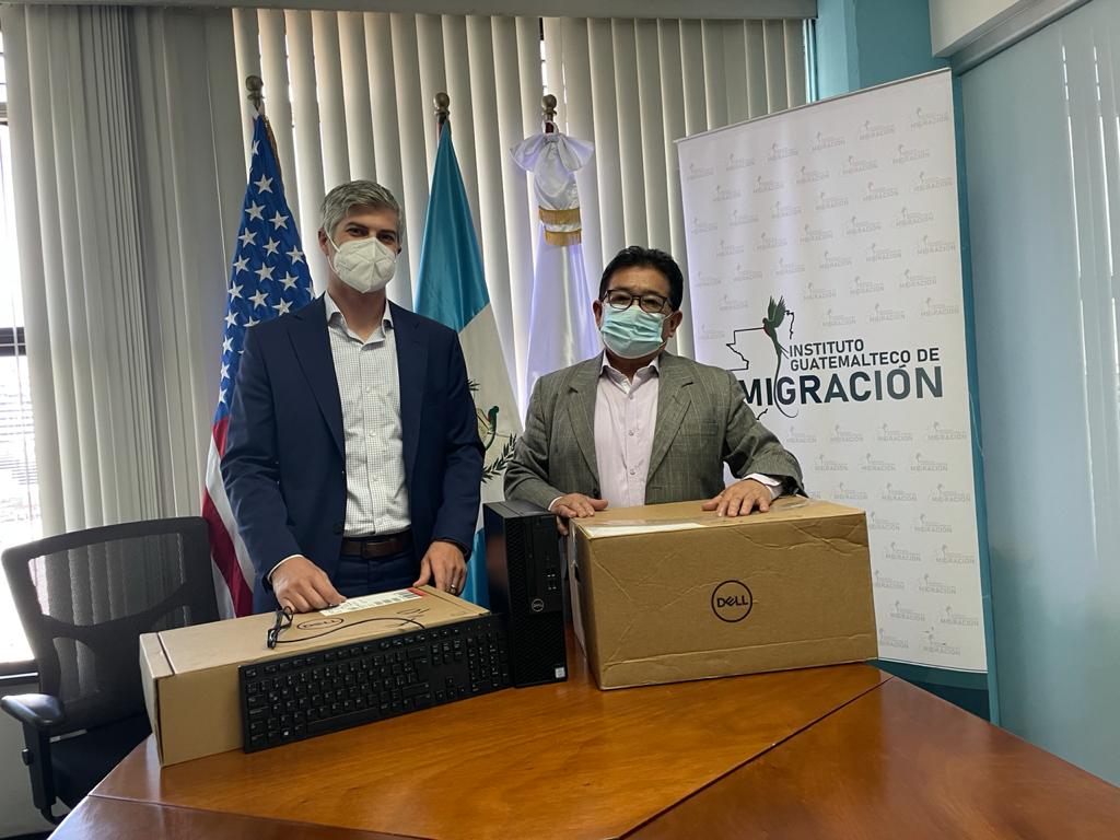 Estados Unidos dona equipo tecnológico al IGM