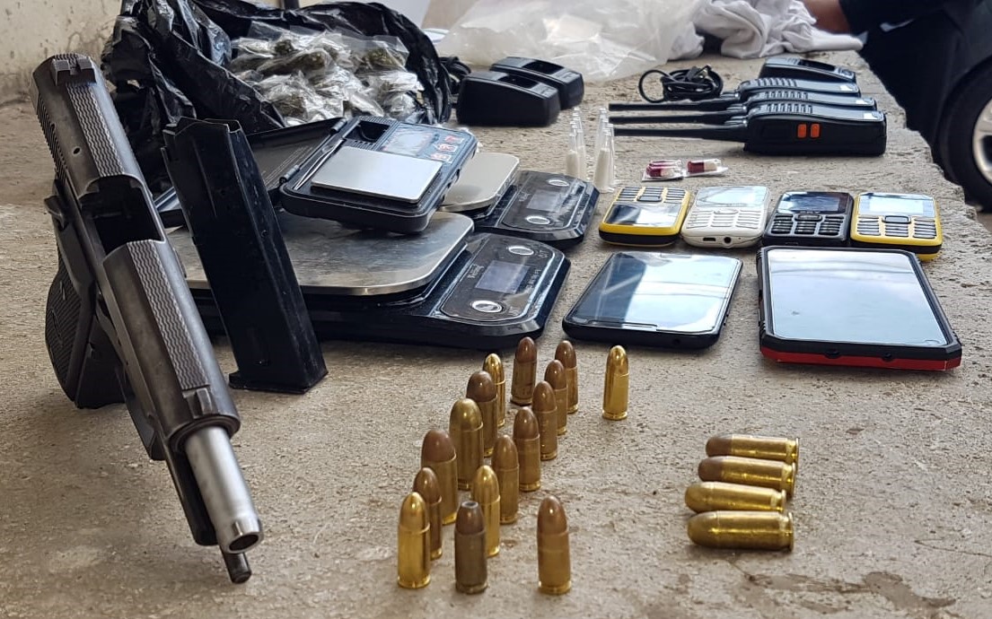 Fuerzas de seguridad decomisan armas de fuego y municiones vinculados a pandillas