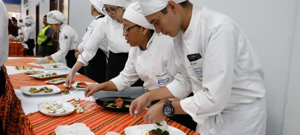 Mineduc acompañará a jóvenes tecnificados en proceso de inserción laboral