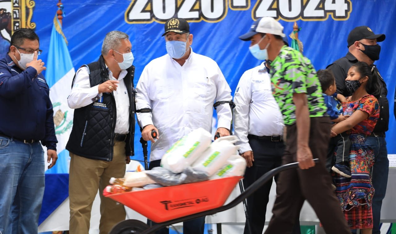 Familias de Chimaltenango son beneficiadas con apoyo alimentario