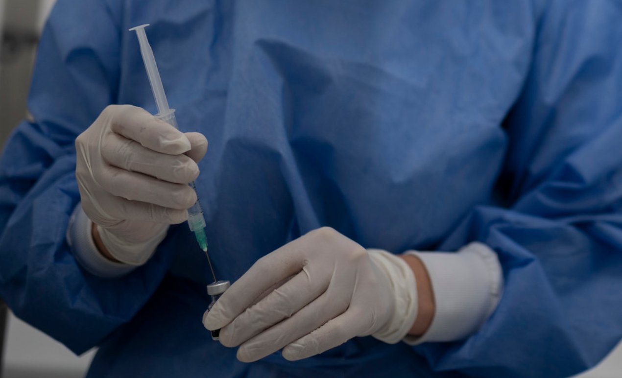 Salud empezará segunda fase de vacunación contra el COVID-19 en abril