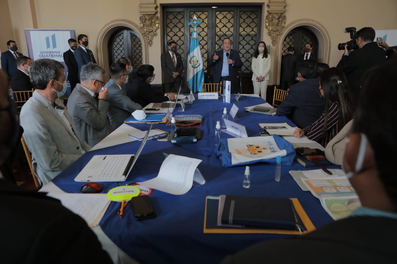 Alcaldes de Baja Verapaz y Quetzaltenango agradecen seguimiento a la planificación de obras priorizadas